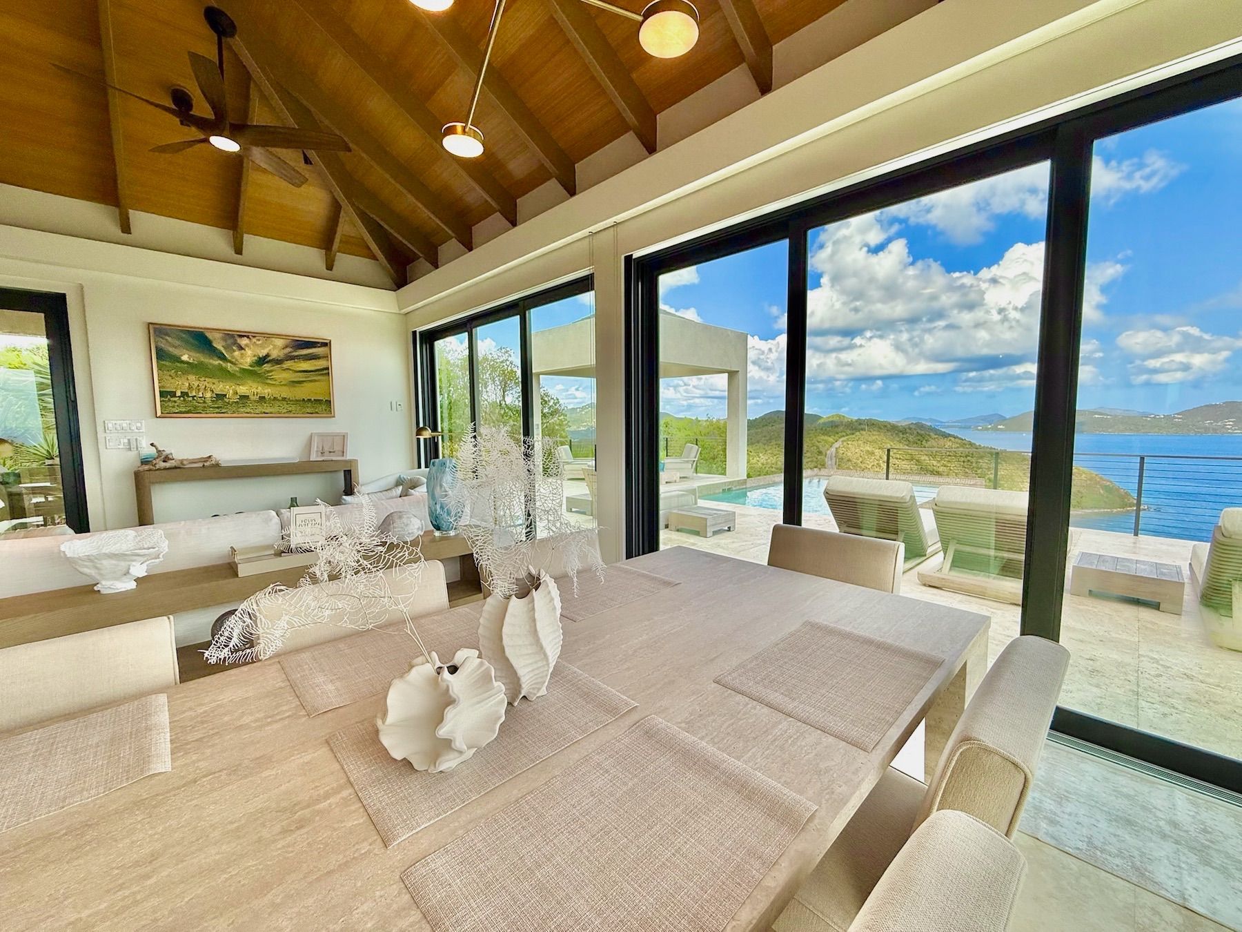 Window To The Sea villa photo.